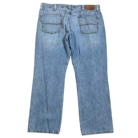 L.L. Bean 1912 Standard Fit Denim Jeans Size 40 x 29 - Picture 2 of 4